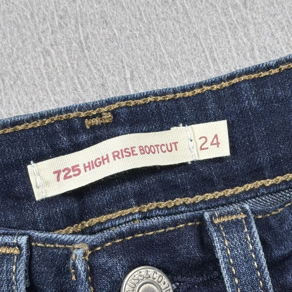 Levis 725 High Rise Bootcut Jeans Womens 24 Medium Wash Blue Stretch Denim Pants
